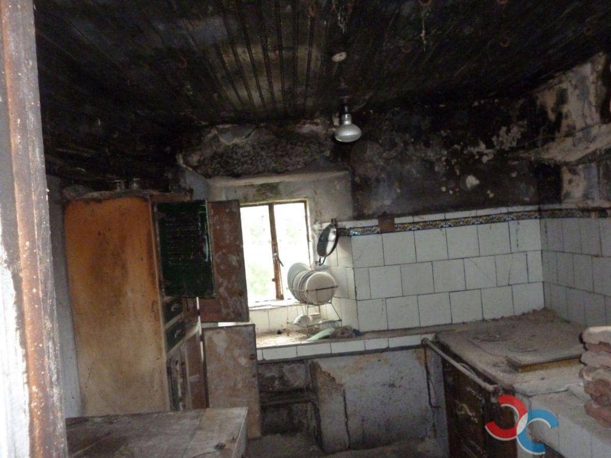 Ruin for sale in A Lama - € 35,000 (Ref: 5732512)