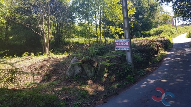 Grunde uden byggetilladelser til salg i Lourizán, Pontevedra by - € 24.000 (Ref: 6061823)