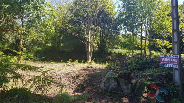 Grunde uden byggetilladelser til salg i Lourizán, Pontevedra by - € 24.000 (Ref: 6061823)