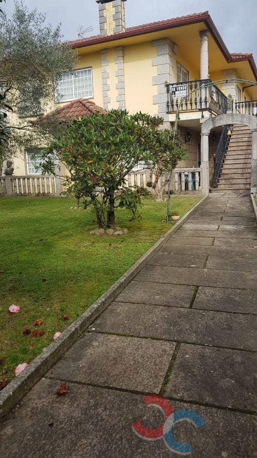 4 soveværelse Semi-Rækkehus til salg i Sanxenxo med garage - € 620.000 (Ref: 6687158)