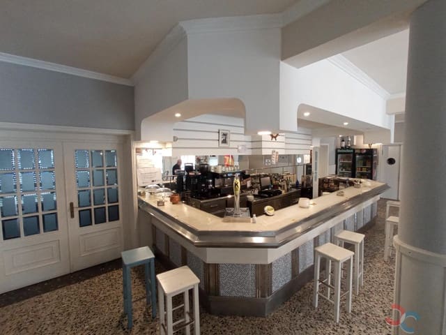 3 bedroom Commercial for sale in Poio - € 700,000 (Ref: 7485623)