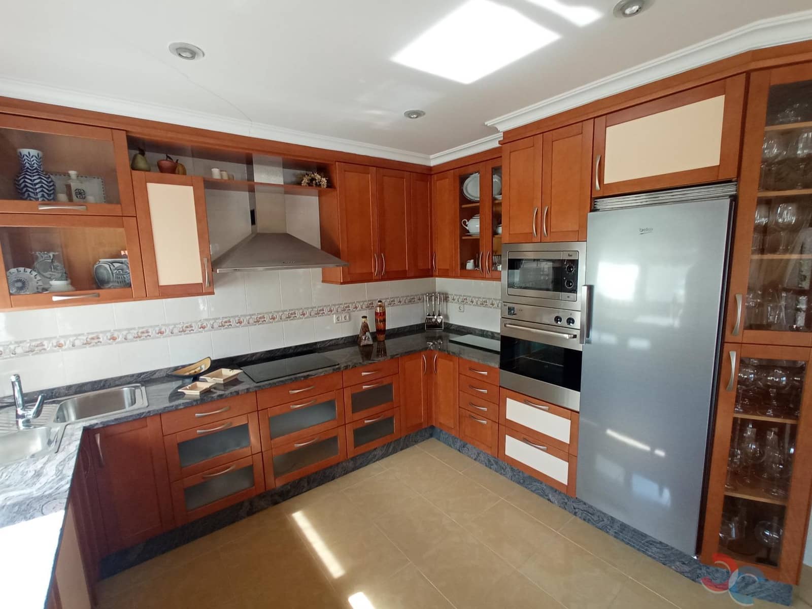 5 soveværelse Villa til salg i Poio med swimmingpool garage - € 590.000 (Ref: 7516702)