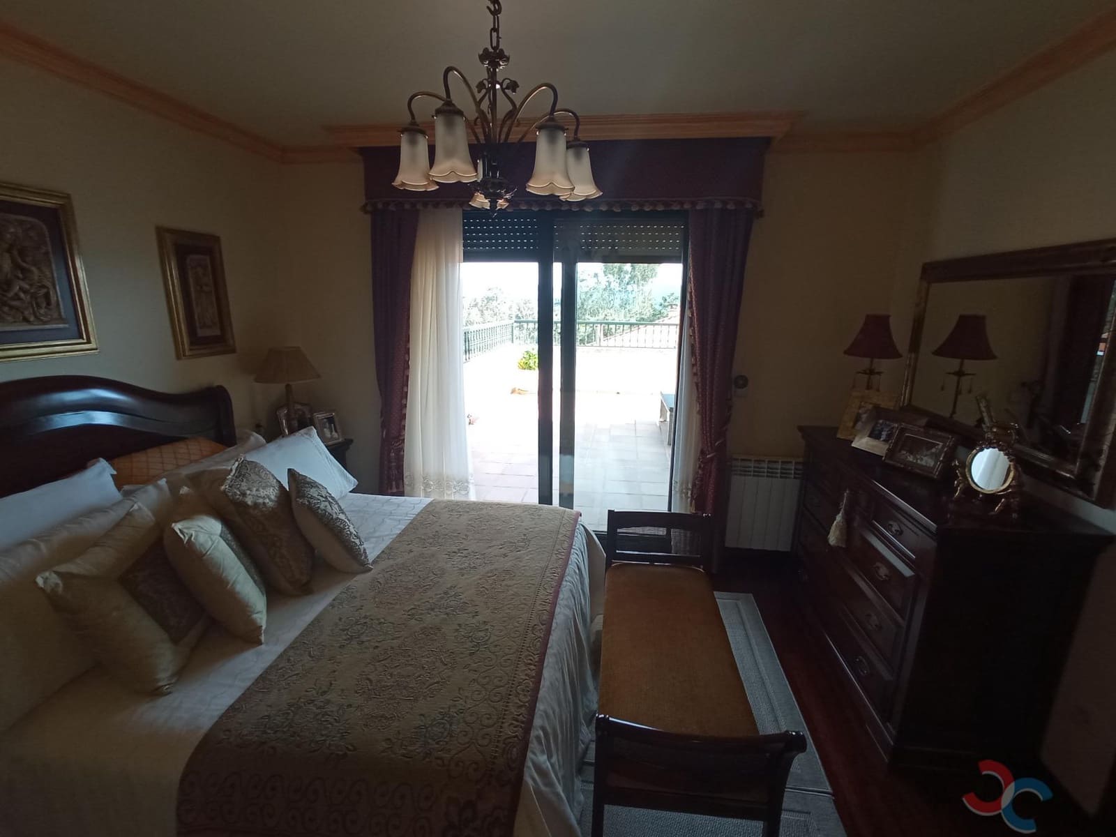 5 soveværelse Villa til salg i Poio med swimmingpool garage - € 590.000 (Ref: 7516702)