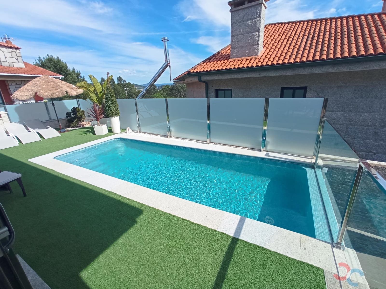 5 soveværelse Villa til salg i Poio med swimmingpool garage - € 590.000 (Ref: 7516702)