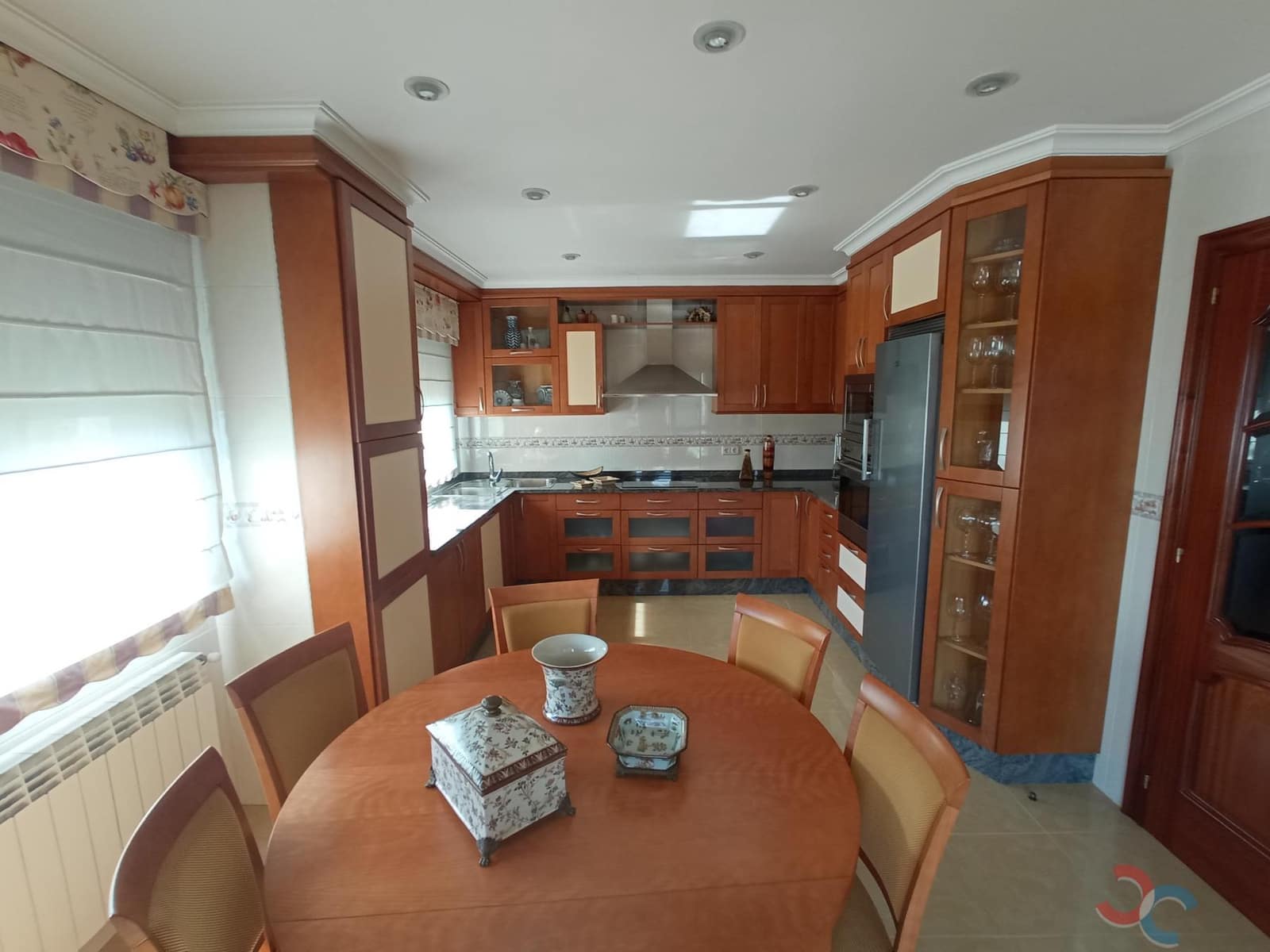 5 soveværelse Villa til salg i Poio med swimmingpool garage - € 590.000 (Ref: 7516702)