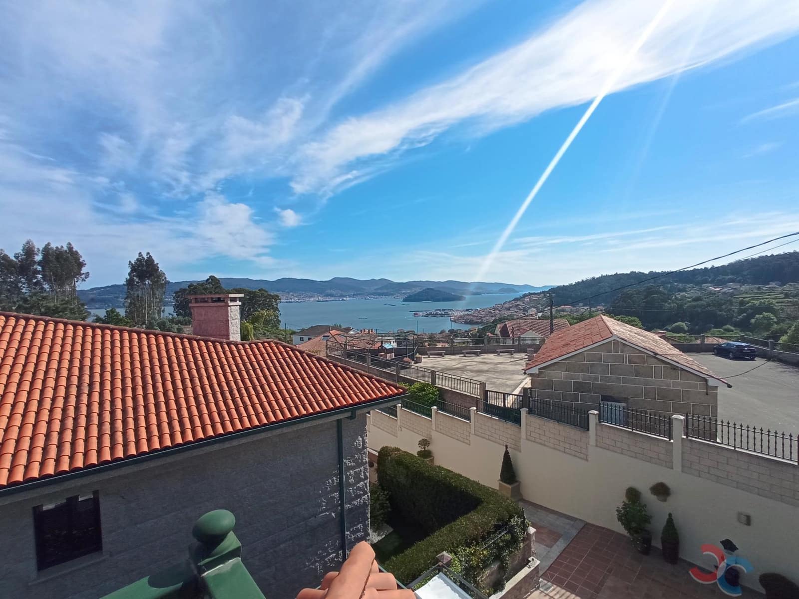 5 soveværelse Villa til salg i Poio med swimmingpool garage - € 590.000 (Ref: 7516702)