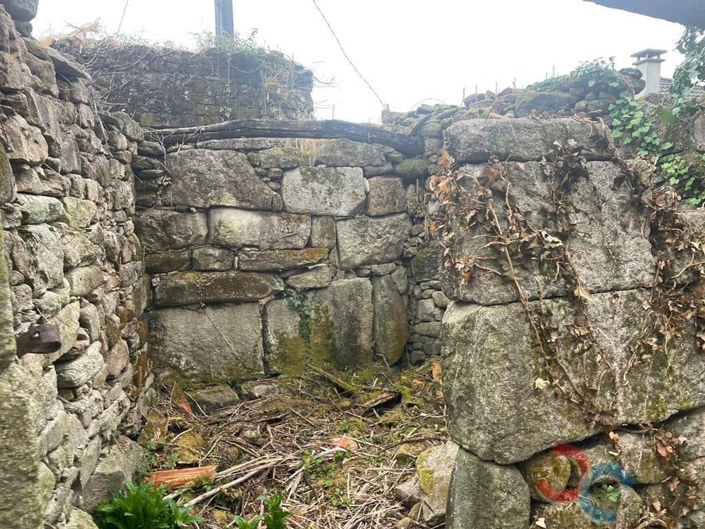 Ruïne te koop in Pontevedra stad - € 45.000 (Ref: 7672490)