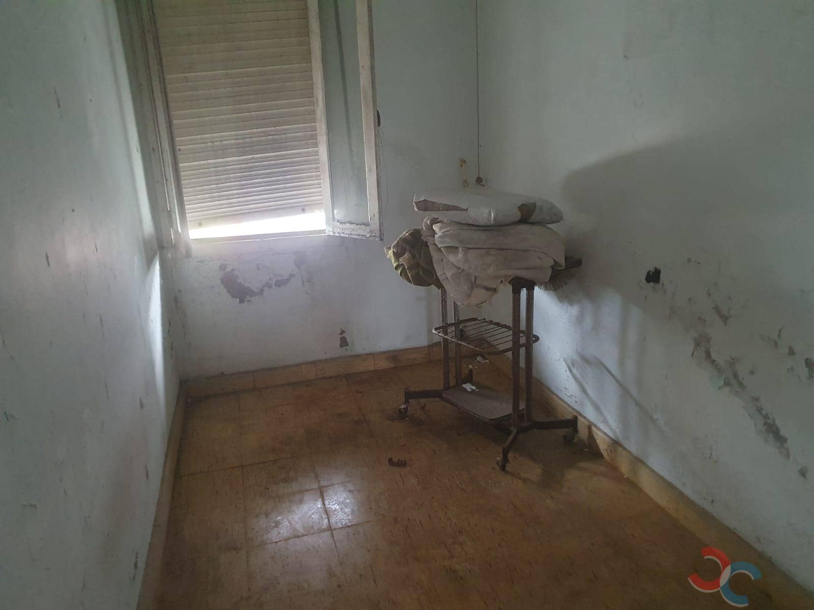 5 bedroom Finca/Country House for sale in Vilagarcia de Arousa - € 150,000 (Ref: 7984741)