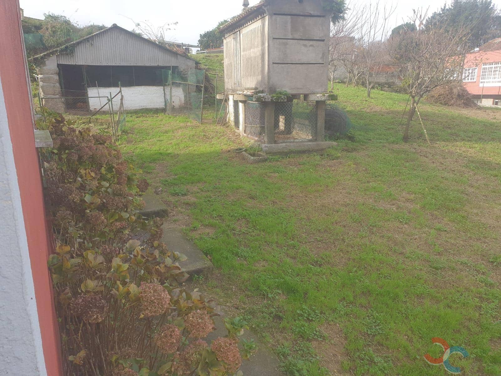 5 bedroom Finca/Country House for sale in Vilagarcia de Arousa - € 150,000 (Ref: 7984741)