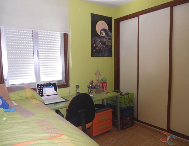 3 bedroom Townhouse for sale in Marín with garage - € 180,000 (Ref: 8044844)