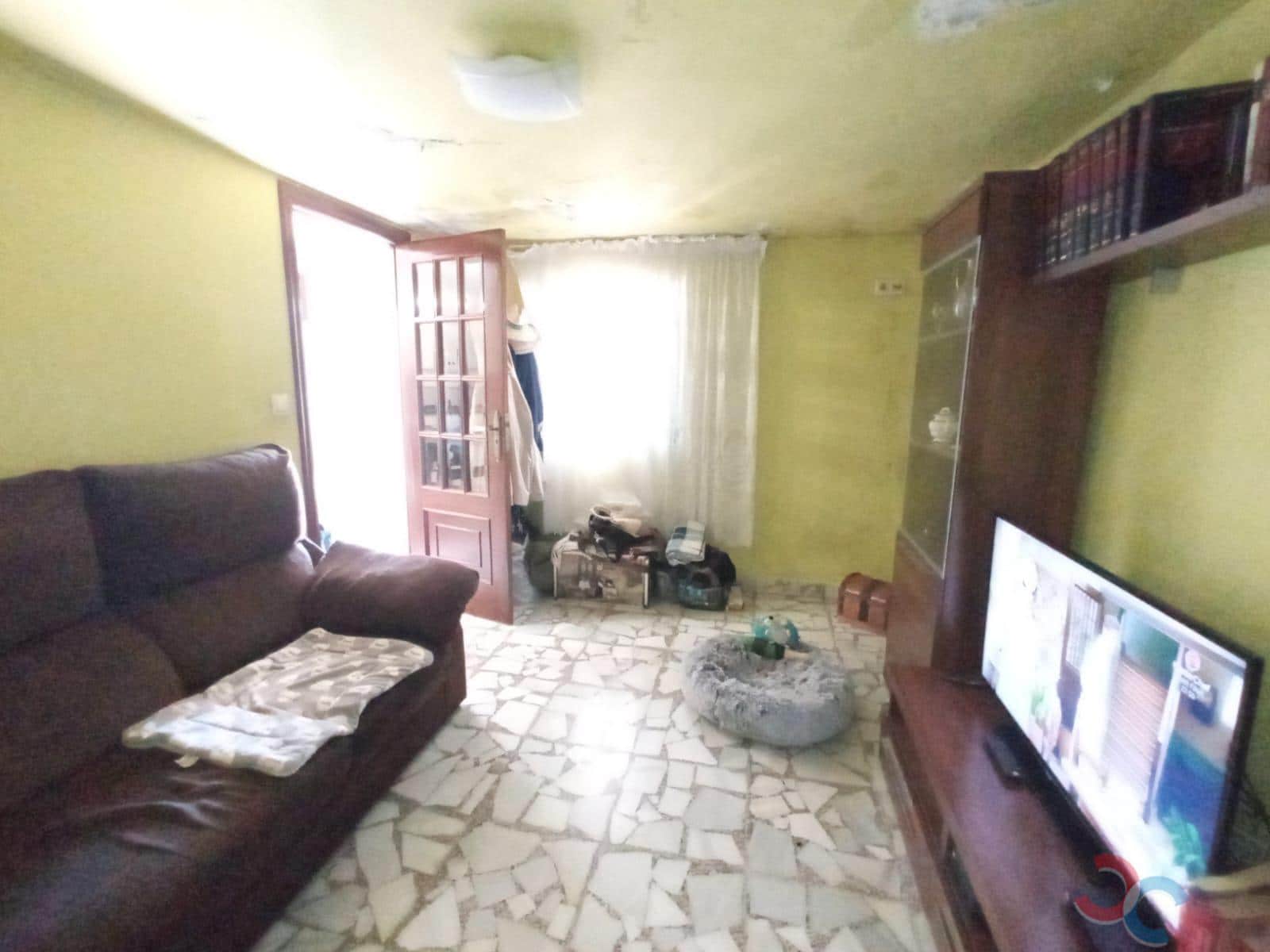 3 soveværelse Byhus til salg i Marin med garage - € 180.000 (Ref: 8044844)