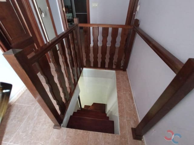 3 bedroom Townhouse for sale in Marín with garage - € 180,000 (Ref: 8044844)