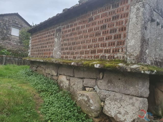 Ruin til salg i Ponte-Caldelas - € 80.000 (Ref: 8044845)