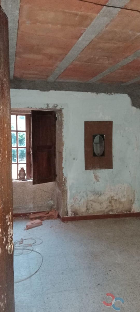 4 makuuhuone Maalaistalo myytävänä paikassa Campo Lameiro mukana 
autotalli - 90 000 € (Ref: 8065733)