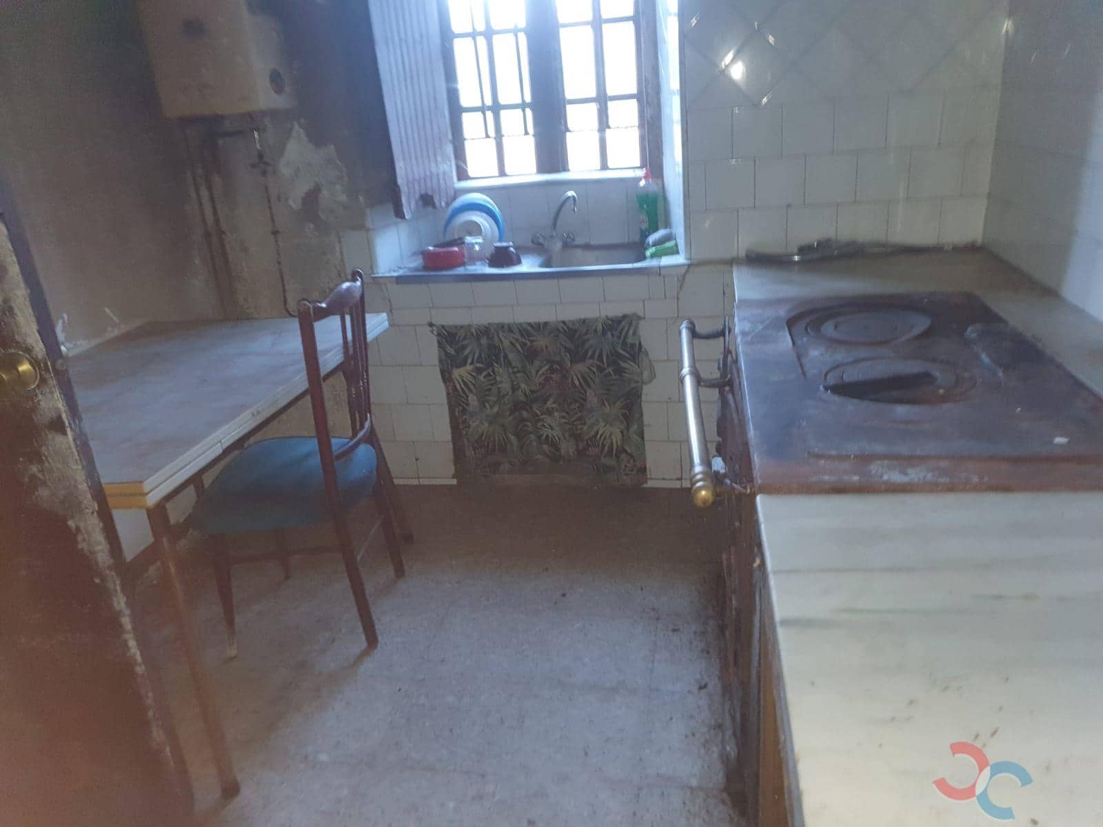 4 makuuhuone Maalaistalo myytävänä paikassa Campo Lameiro mukana 
autotalli - 90 000 € (Ref: 8065733)