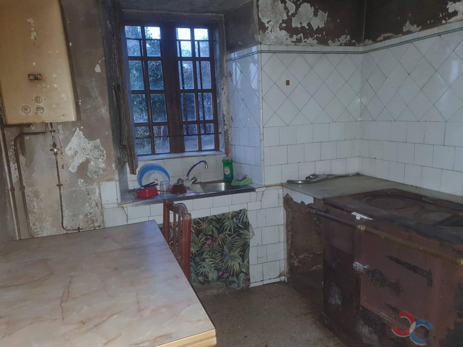 4 makuuhuone Maalaistalo myytävänä paikassa Campo Lameiro mukana 
autotalli - 90 000 € (Ref: 8065733)