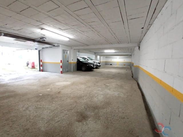 Garage for sale in Pontevedra city - € 200,000 (Ref: 8309753)
