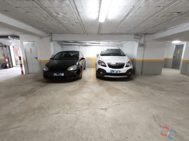 Garage for sale in Pontevedra city - € 200,000 (Ref: 8309753)