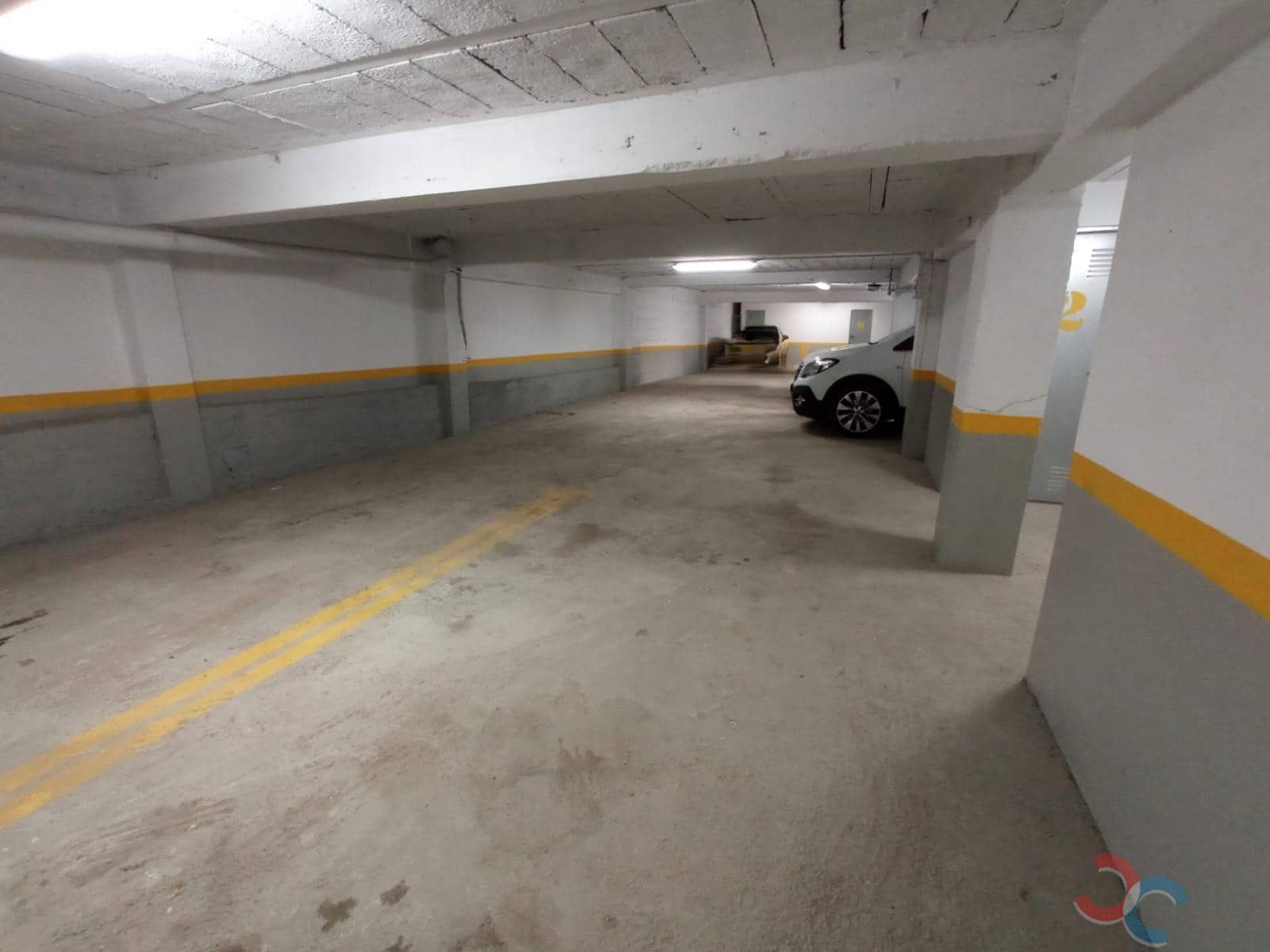 Garage til salg i Pontevedra by - € 200.000 (Ref: 8309753)