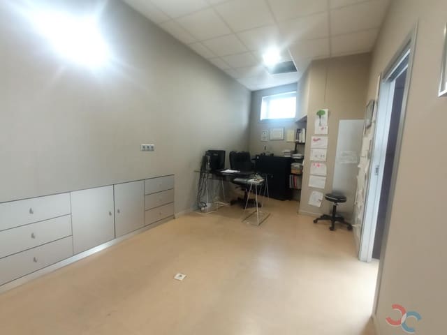 4 bedroom Commercial for sale in Marín - € 110,000 (Ref: 8494527)