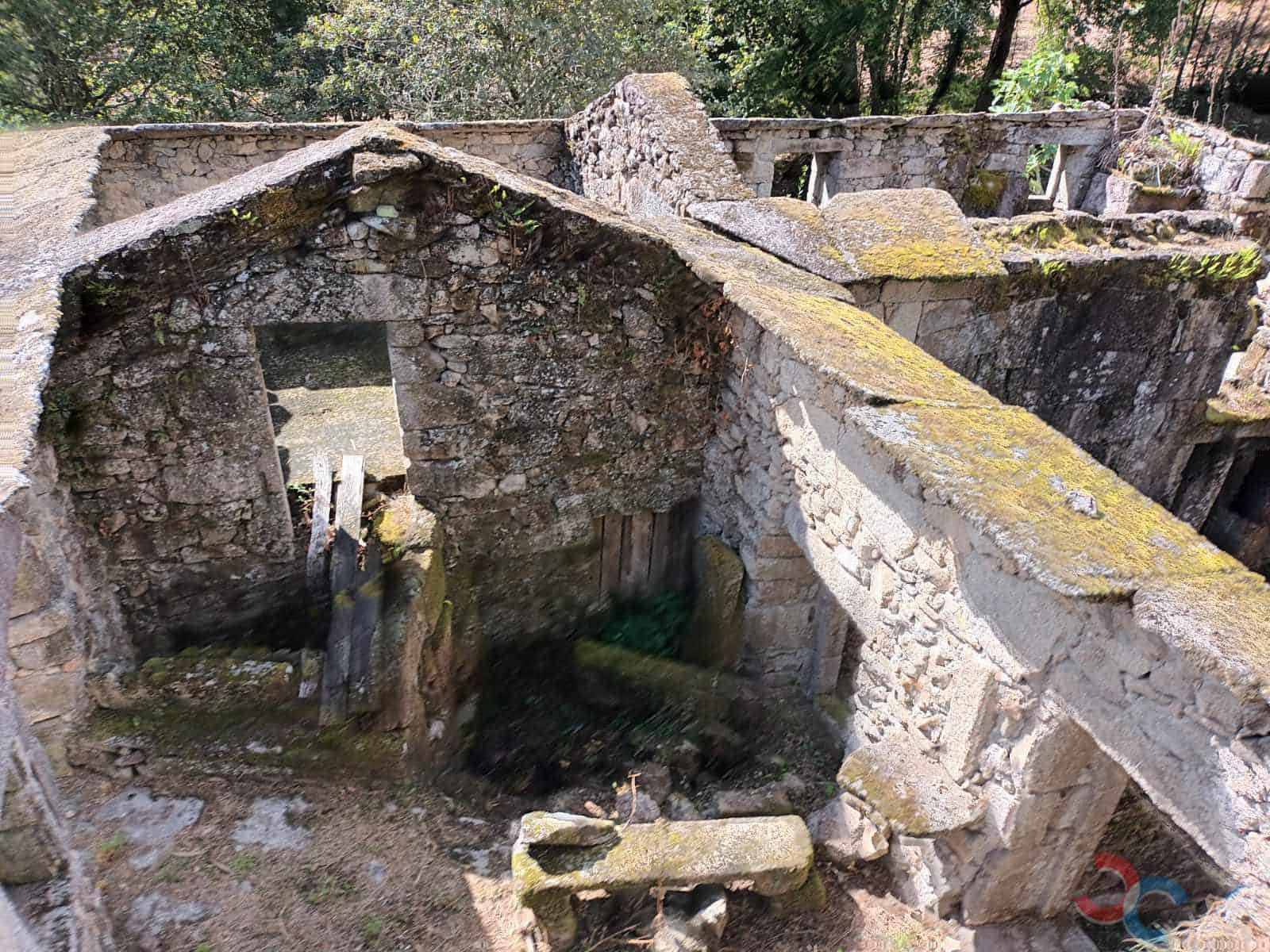 3 soveværelse Byhus til salg i Ponte-Caldelas med garage - € 95.000 (Ref: 8541582)