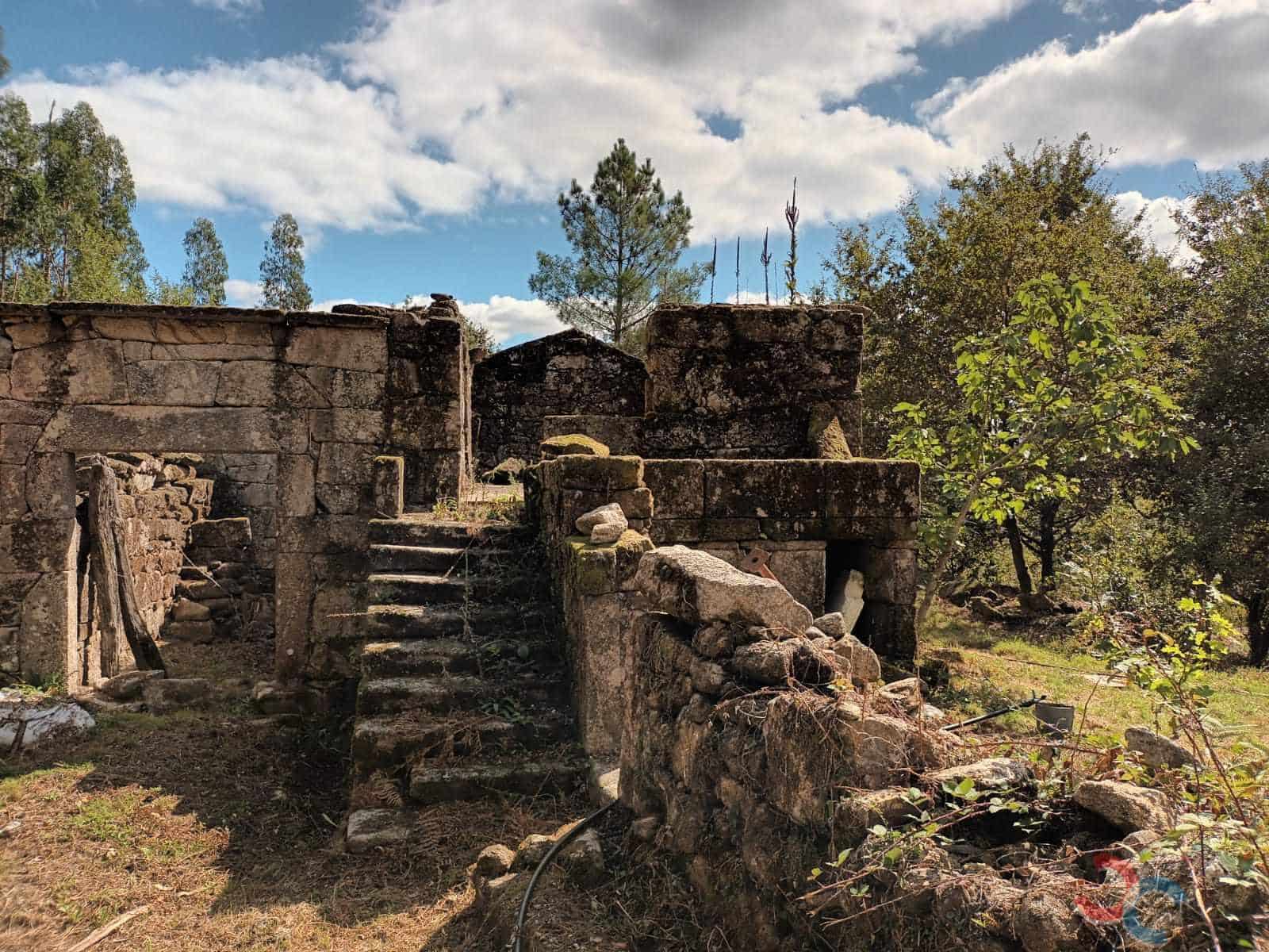 3 soveværelse Byhus til salg i Ponte-Caldelas med garage - € 95.000 (Ref: 8541582)