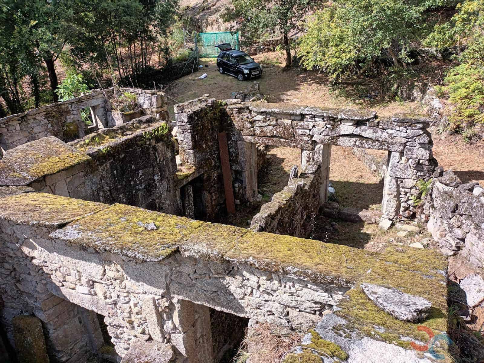 3 soveværelse Byhus til salg i Ponte-Caldelas med garage - € 95.000 (Ref: 8541582)