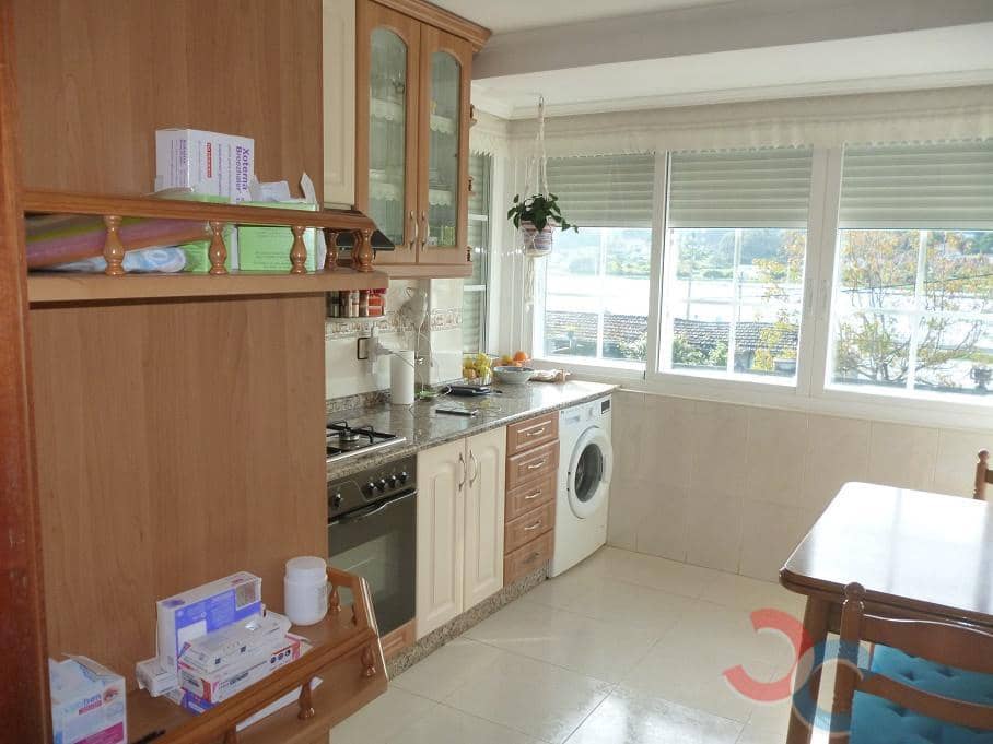 7 bedroom Villa for sale in Pontevedra city - € 375,000 (Ref: 8543558)