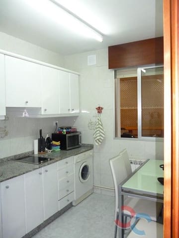 7 bedroom Villa for sale in Pontevedra city - € 375,000 (Ref: 8543558)