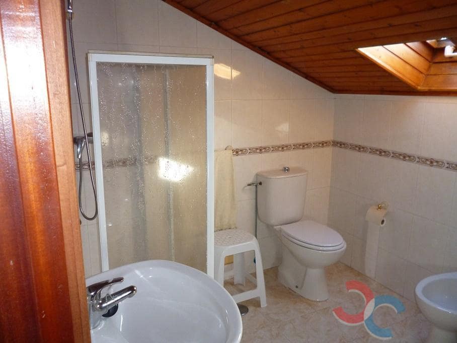 7 bedroom Villa for sale in Pontevedra city - € 375,000 (Ref: 8543558)