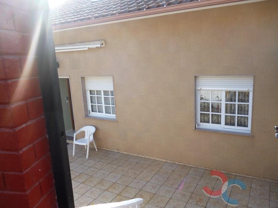 7 bedroom Villa for sale in Pontevedra city - € 375,000 (Ref: 8543558)