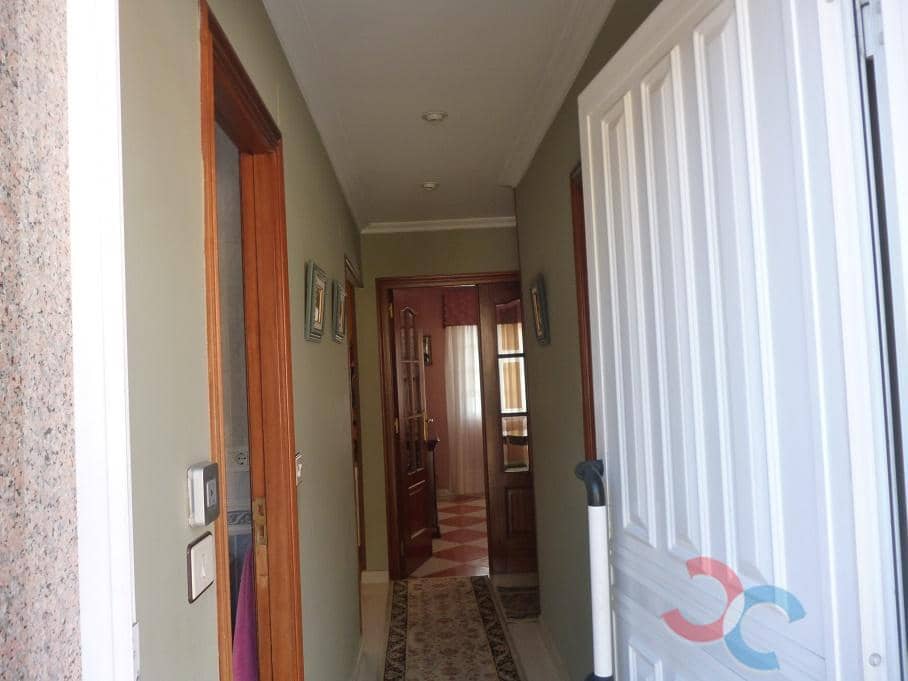 7 bedroom Villa for sale in Pontevedra city - € 375,000 (Ref: 8543558)