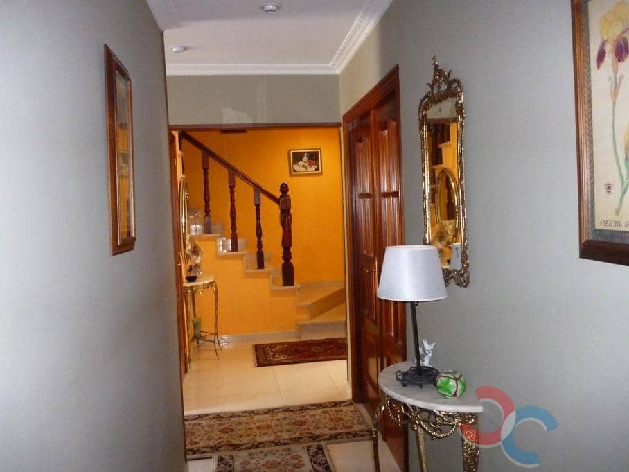 7 bedroom Villa for sale in Pontevedra city - € 375,000 (Ref: 8543558)