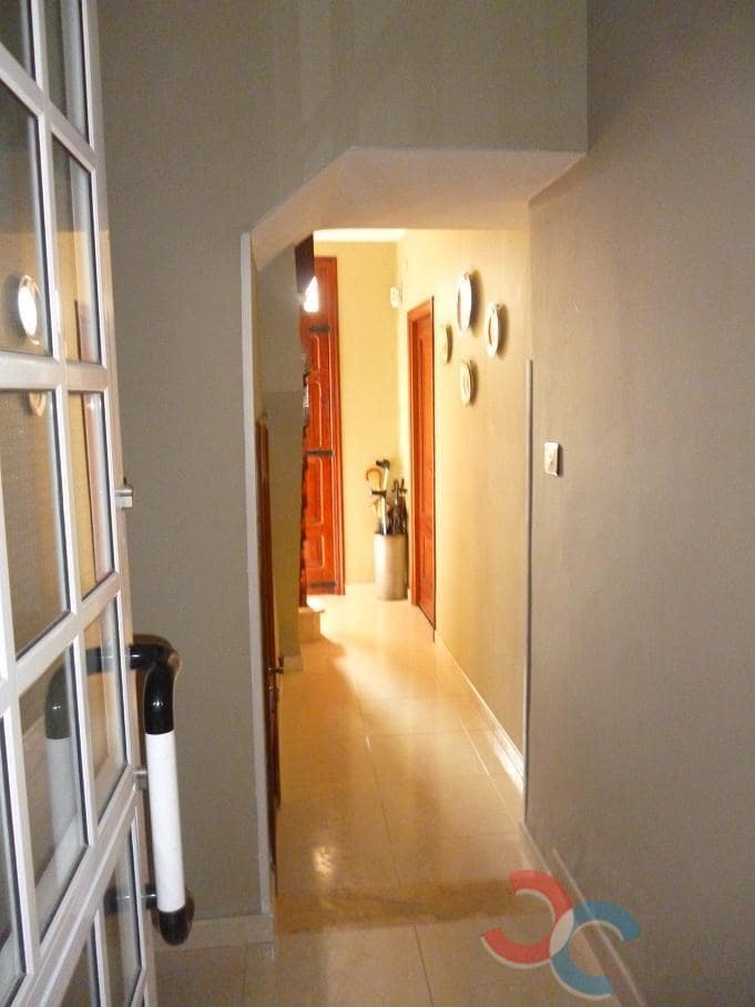 7 bedroom Villa for sale in Pontevedra city - € 375,000 (Ref: 8543558)