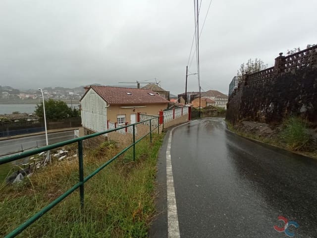 7 bedroom Villa for sale in Pontevedra city - € 375,000 (Ref: 8543558)