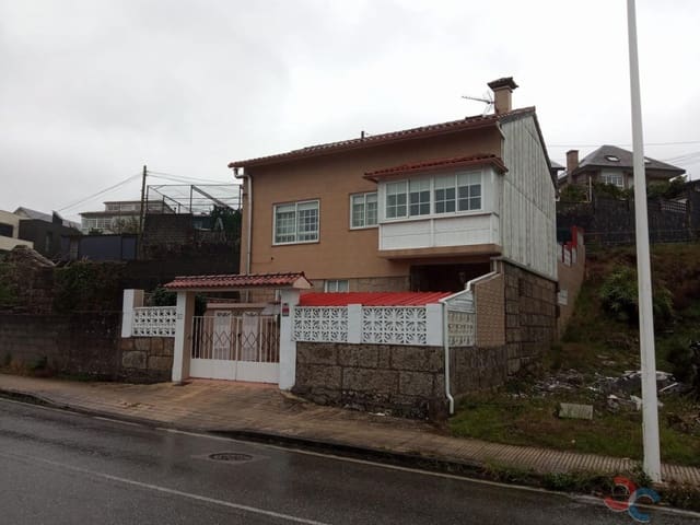 7 bedroom Villa for sale in Pontevedra city - € 375,000 (Ref: 8543558)