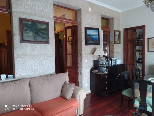 4 bedroom Villa for sale in Pontevedra city - € 365,000 (Ref: 8579152)