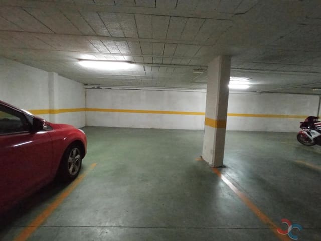 Garage att hyra i Marín - 180 € (Ref: 8644266)