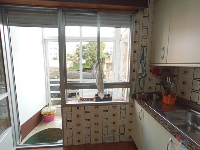 4 bedroom Villa for sale in Bueu - € 500,000 (Ref: 8666858)