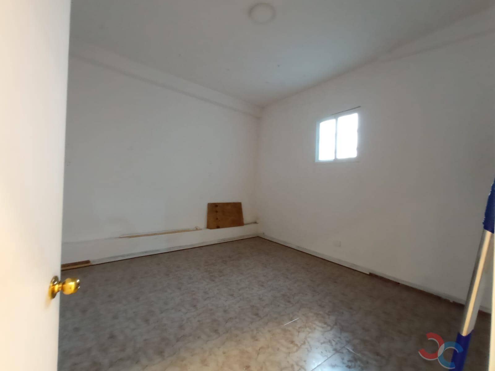 6 sypialnia Komercyjne do wynajęcia w Marin - 700 € (Ref: 8737005)