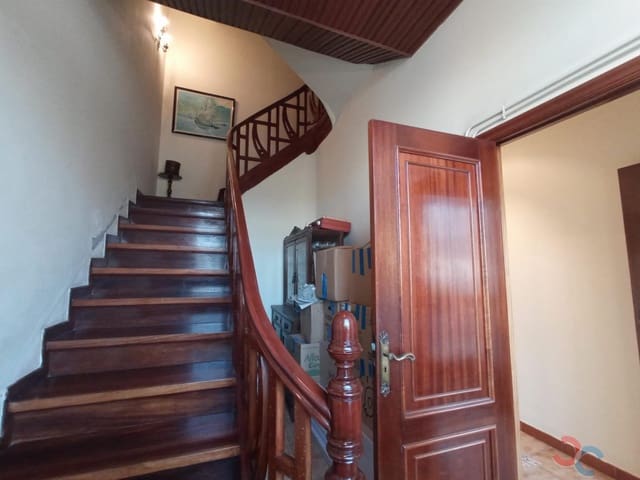 6 soverom Hus til salgs i Pontevedra by - € 160 000 (Ref: 8785684)