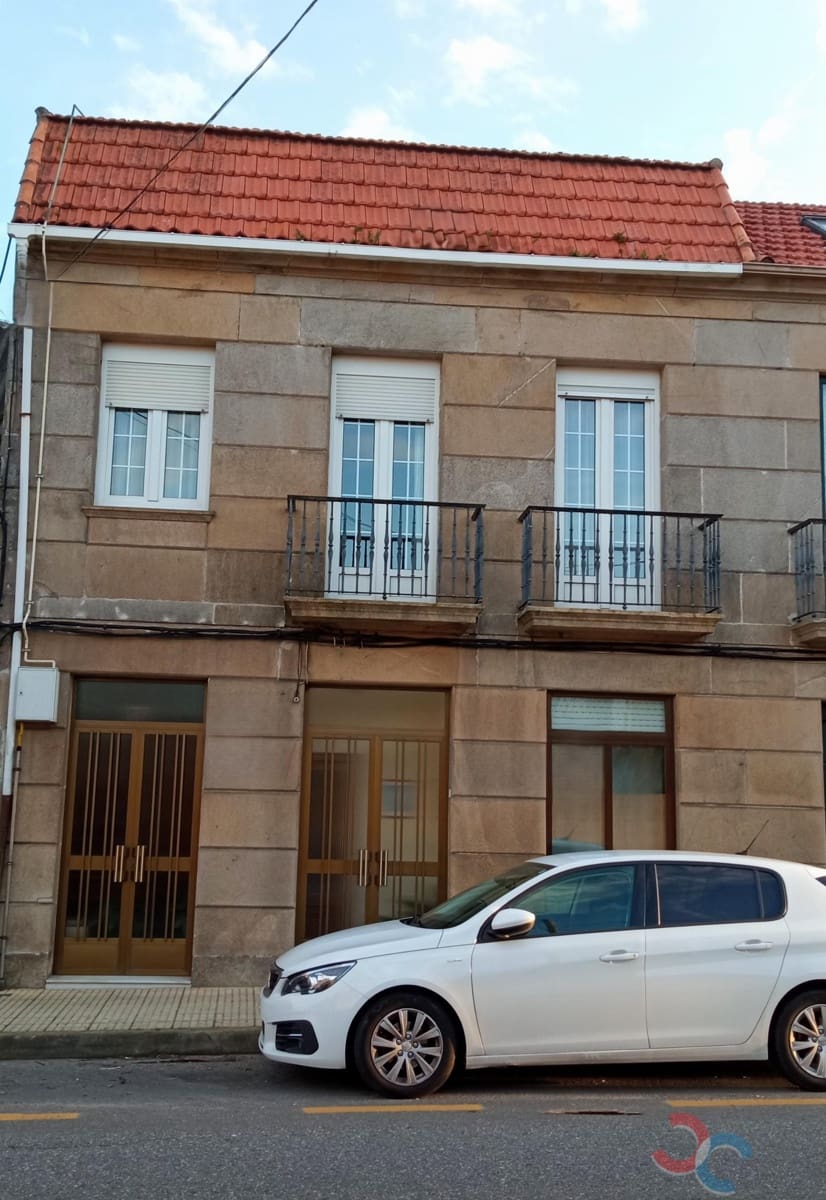 6 bedroom Townhouse for sale in Pontevedra city - € 160,000 (Ref: 8785684)