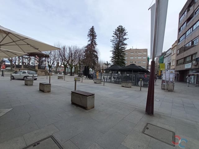 3 soveværelse Erhverv til leje i Marín - € 1.400 (Ref: 8840640)