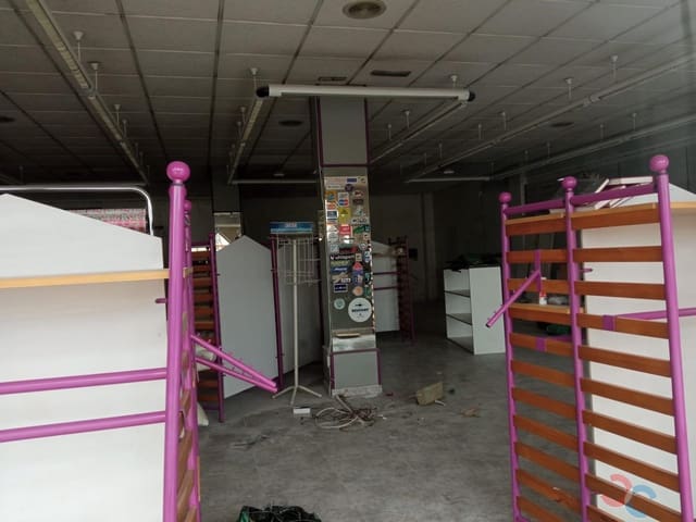 5 Zimmer Gewerbe zu vermieten in Marín - 700 € (Ref: 8906875)