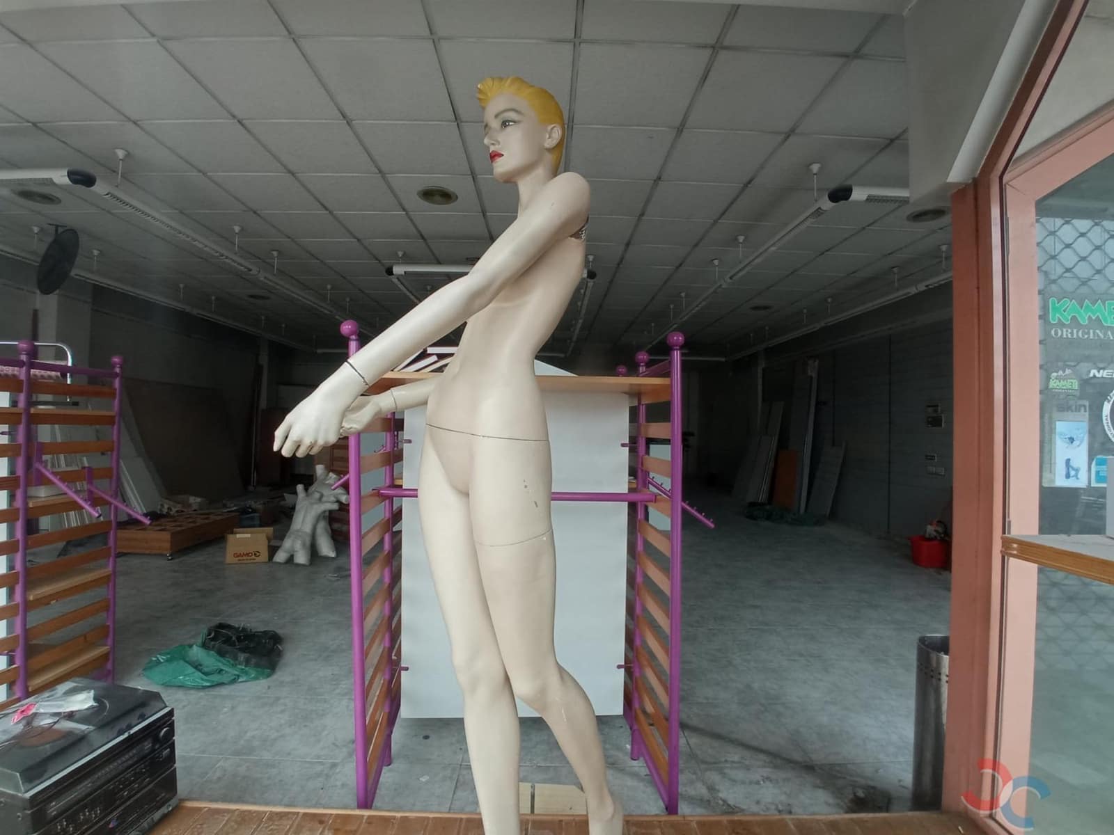 5 slaapkamer Commercieel te koop in Marin - € 160.000 (Ref: 8906876)