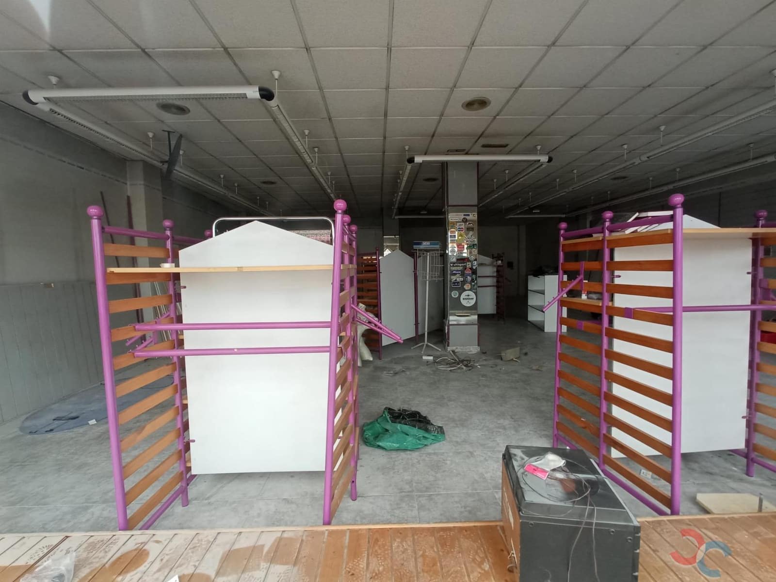 5 slaapkamer Commercieel te koop in Marin - € 160.000 (Ref: 8906876)