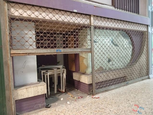 3 bedroom Commercial for sale in Marín - € 28,000 (Ref: 8942281)