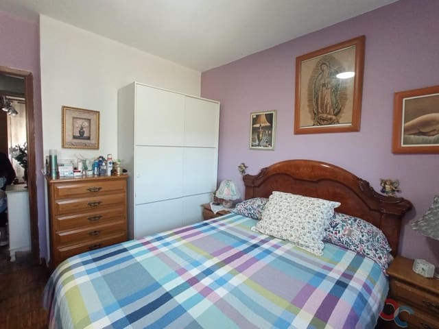 4 soveværelse Lejlighed til salg i Pontevedra by - € 200.000 (Ref: 8950182)