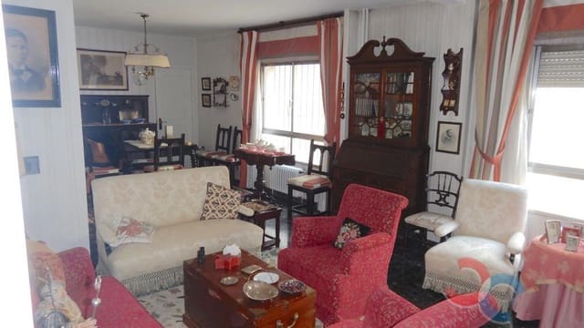 4 soveværelse Lejlighed til salg i Pontevedra by - € 360.000 (Ref: 9017200)