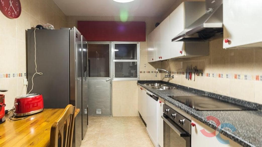 3 soveværelse Lejlighed til salg i Poio - € 175.000 (Ref: 9029423)